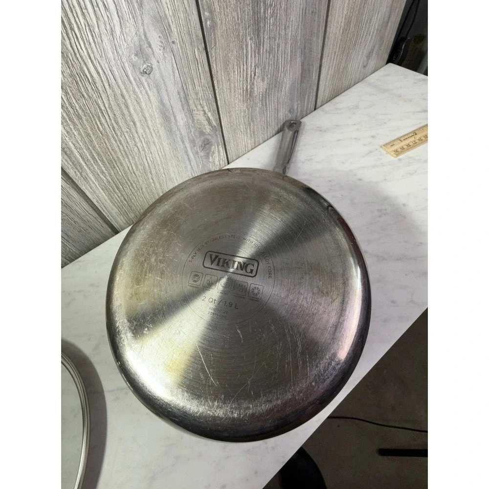 Viking 3-Ply Stainless Steel 2 Quart Saucepan  Glass Lid 40011-0122 Induction